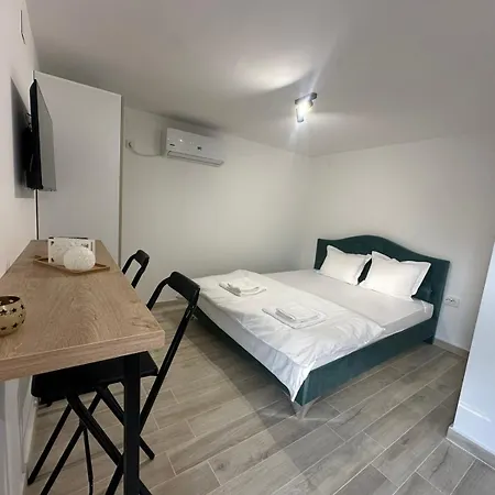 Julia Apartment